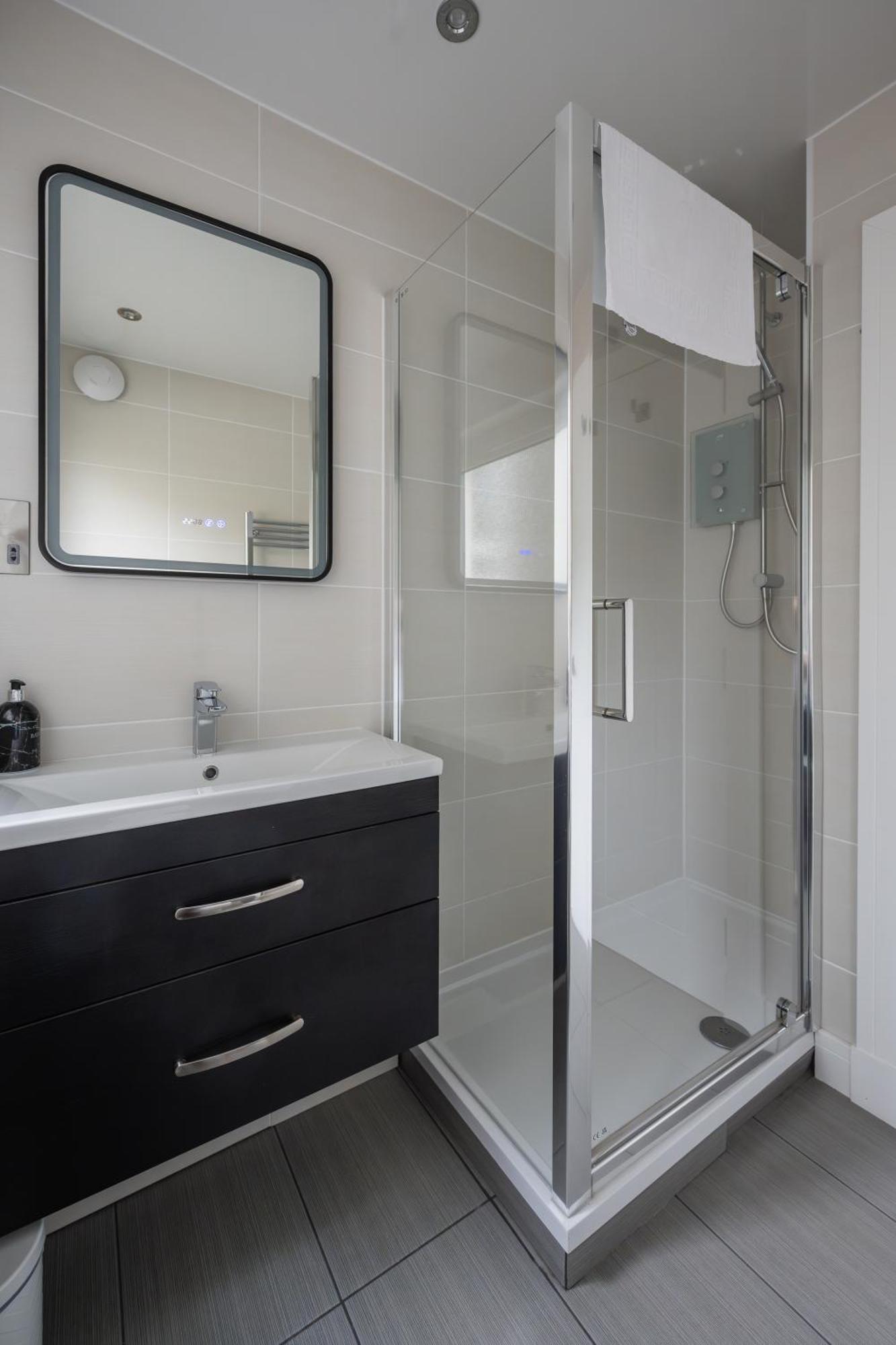 Quiet 2 Bedroom Gem In Stirling Bridge of Allan Extérieur photo